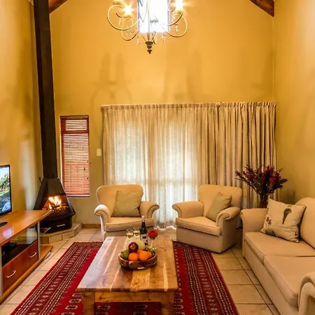 Orange Grove Villa Robertson Room photo