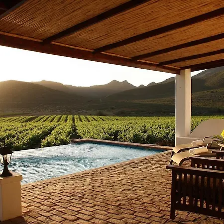 Orange Grove Villa Robertson Room photo